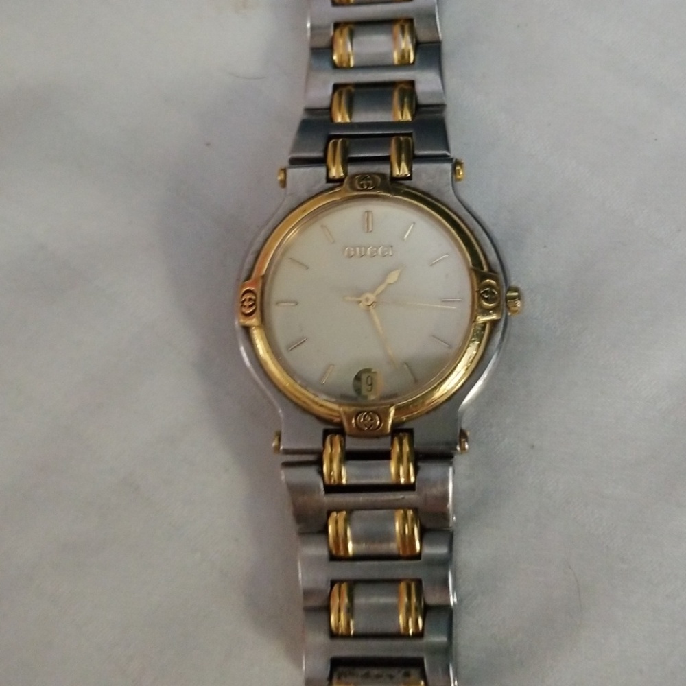 Gucci watch